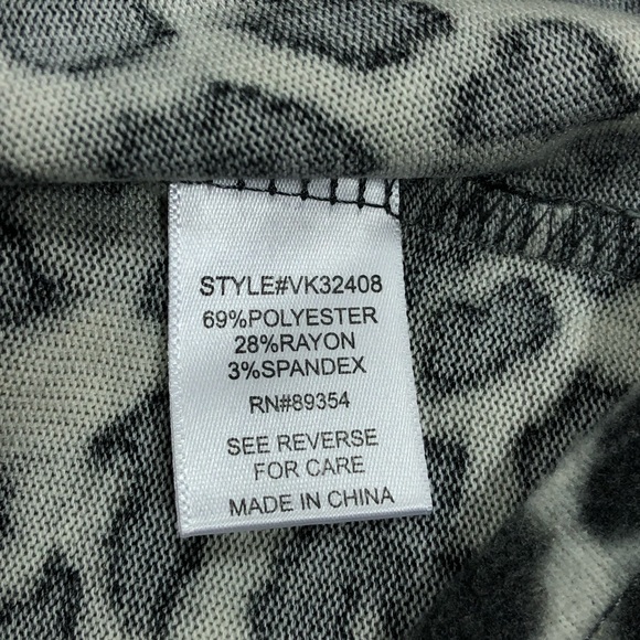 Adrienne Vittadini Woman Animal Print Oversized Top - Picture 10 of 11